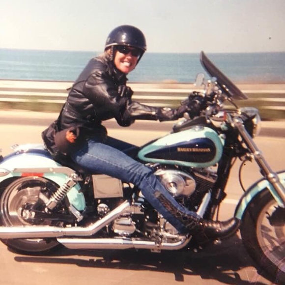 Meet your Posher, Dawn POSH AMBASSADOR/TOP RATED - Picture 4 of 16